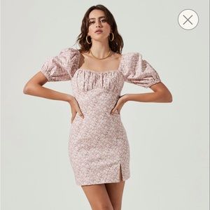 ASTR the Label Wendy Puff Sleeve Dress